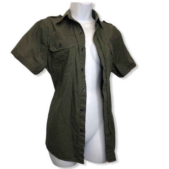 Converse | Green Short Sleeve Button Down Shirt - Picture 4 of 13